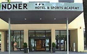 Lindner Hotel Frankfurt Sportpark, Part Of Jdv By Hyatt Франкфурт-на-Майне Exterior photo